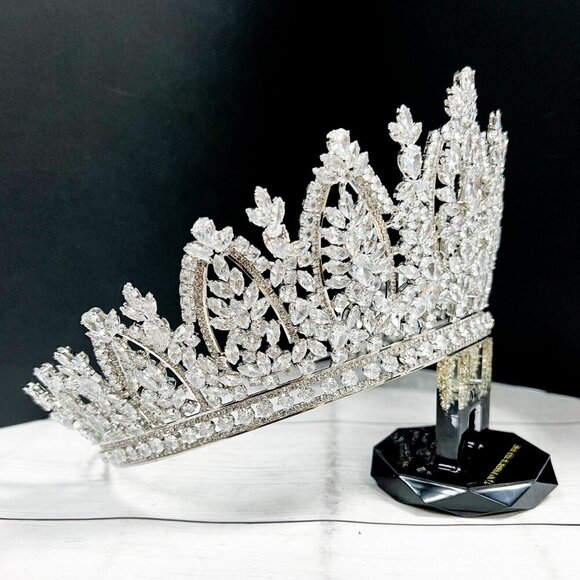 Bridal Headpiece, Wedding crown, Royal Princess Tiara, Cubic Zirconia Crown